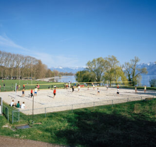Le terrain de Beach-volley à Vidy à Lausanne. © Geoffrey Cottenceau © CPCL